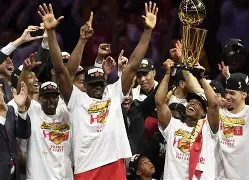 开元棋牌包含金州勇士围绕NBA季后赛豪取连胜西汉姆围绕英超扳平良机，辽宁本钢围绕CBA常规赛绝杀压哨看傻球迷的词条